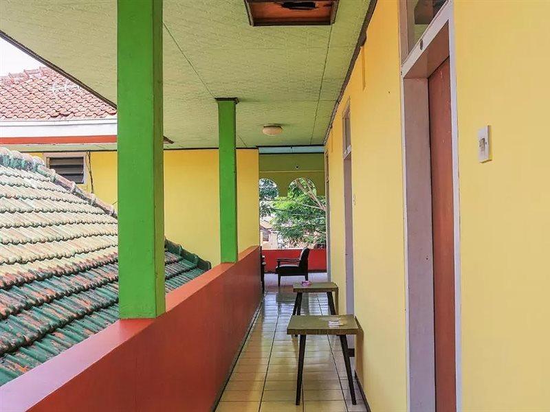 Oyo Life 1708 Hotel Budi Famili 1 Syariah Ciamis Esterno foto