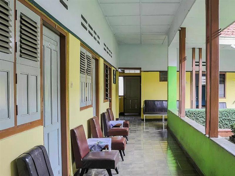 Oyo Life 1708 Hotel Budi Famili 1 Syariah Ciamis Esterno foto