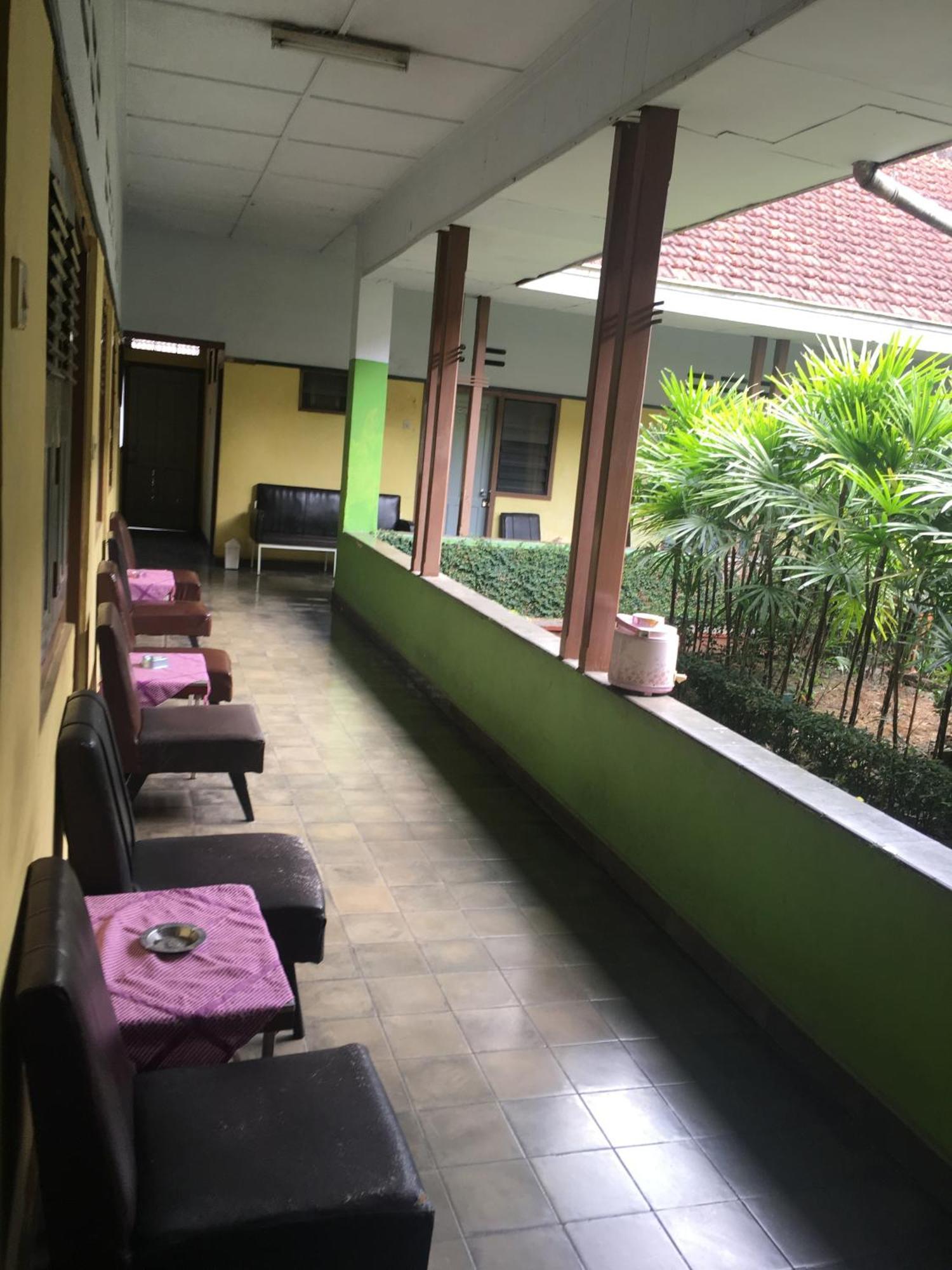 Oyo Life 1708 Hotel Budi Famili 1 Syariah Ciamis Esterno foto
