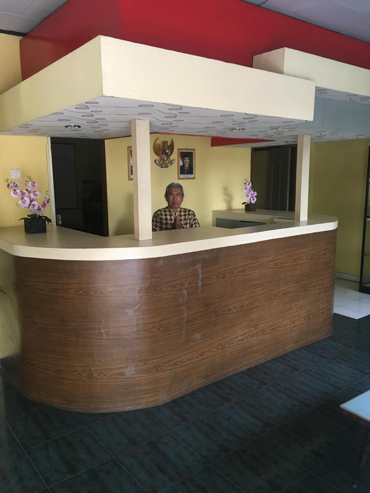 Oyo Life 1708 Hotel Budi Famili 1 Syariah Ciamis Esterno foto